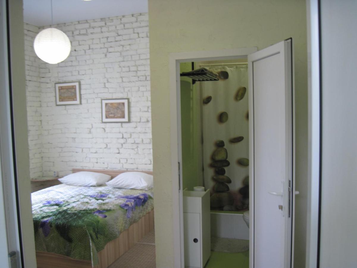 Guest House Inkit Pizunda Esterno foto