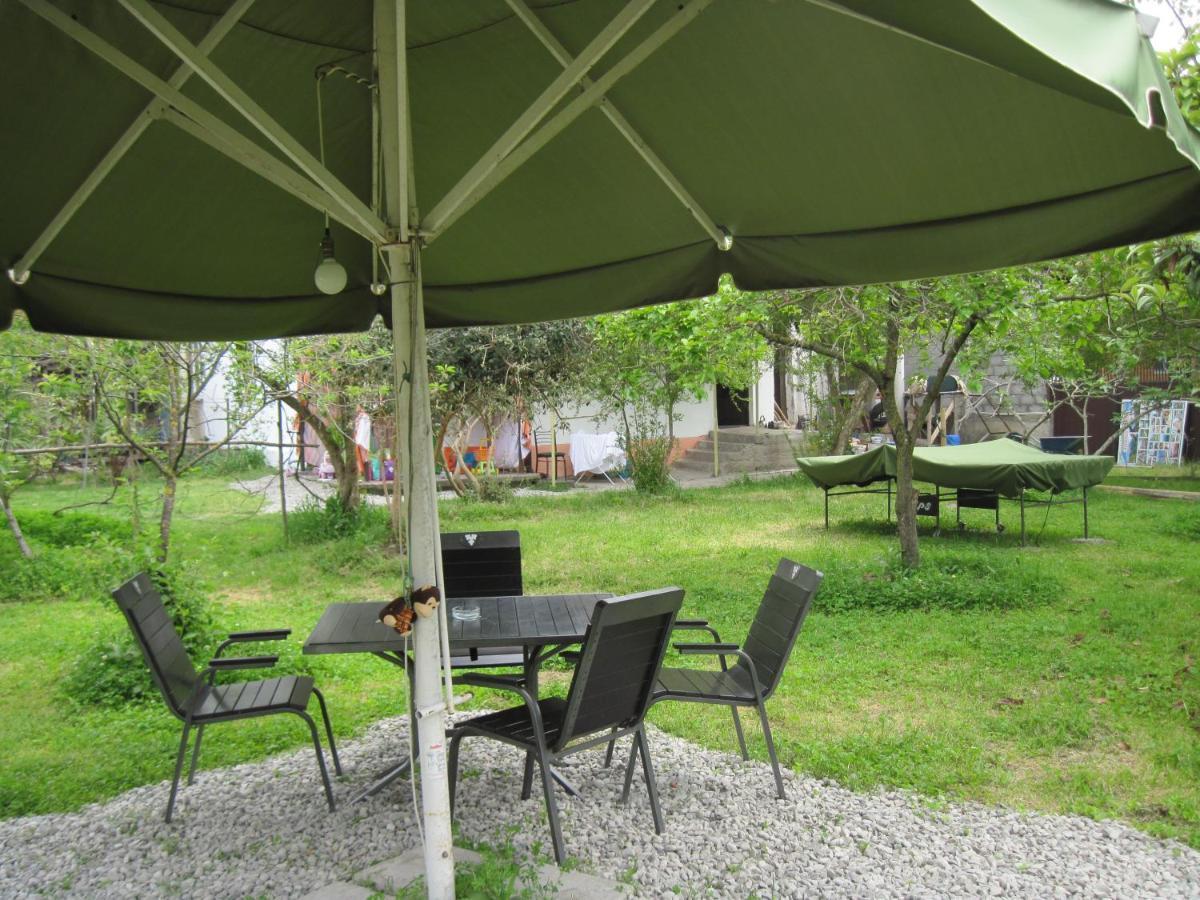 Guest House Inkit Pizunda Esterno foto