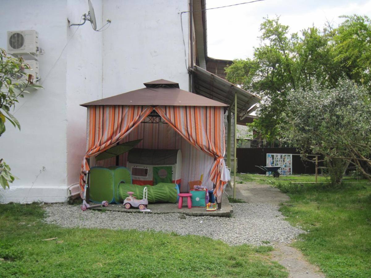 Guest House Inkit Pizunda Esterno foto