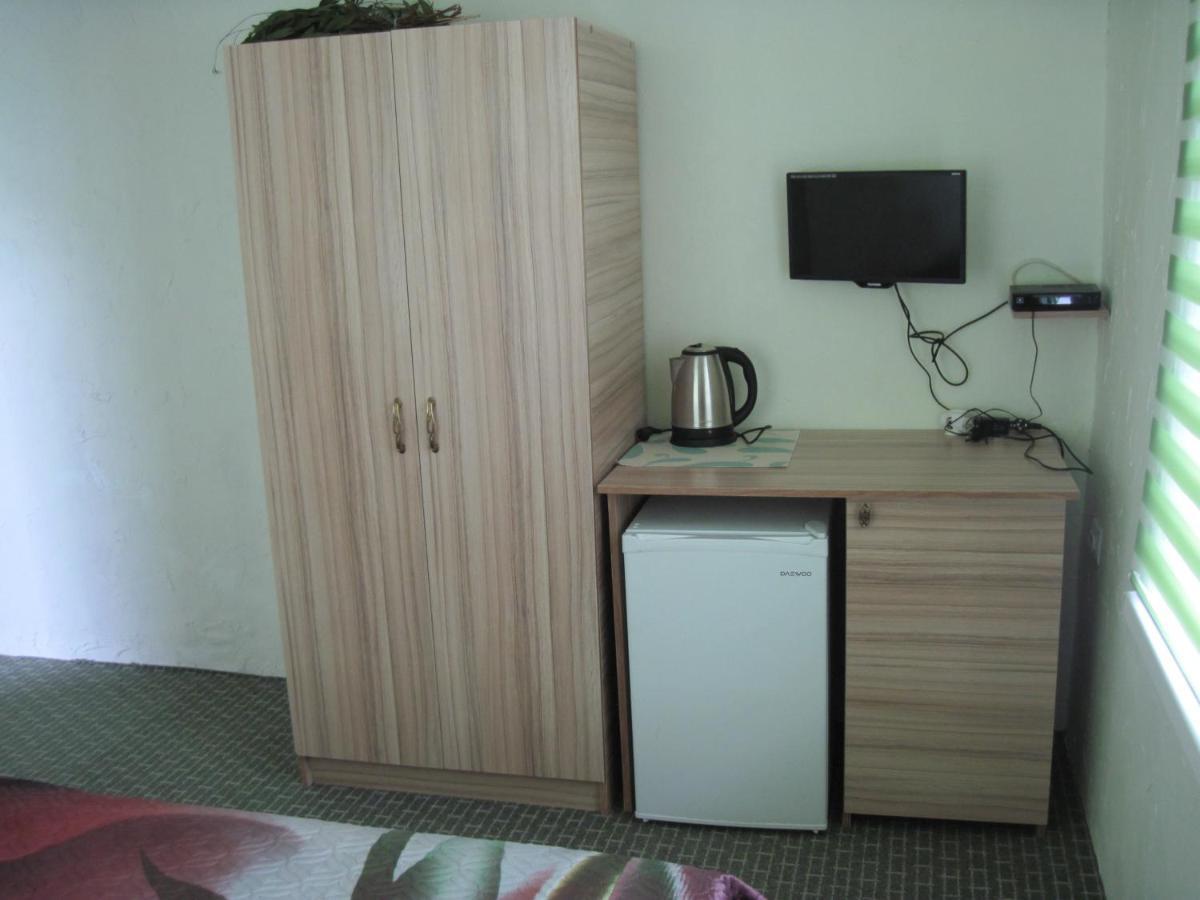 Guest House Inkit Pizunda Esterno foto